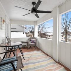 Apt in heart of DT Saugatuck river views from balc