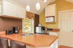 The Oriole, hot tub, walk or Bike to Saugatuck! - Image 5