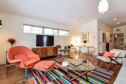 Pet friendly, walk to Saugatuck, hot tub! - Image 4