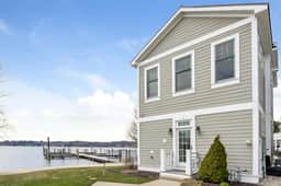 Mermaid townhouse shared pool walk to Saugatuck! - Image 3