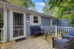 Maple Ridge Blue Cottage-HOT TUB! - Image 4