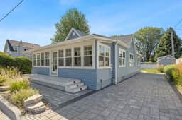 House Haven steps from North Beach walk to town! - Image 3
