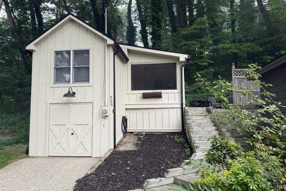 The Oriole, hot tub, walk or Bike to Saugatuck! - Image 1