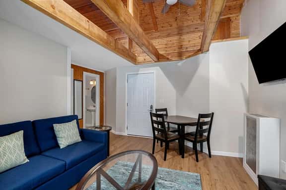 Cozy Nook apt in Heart of Saugatuck, walk anywhere - Image 1