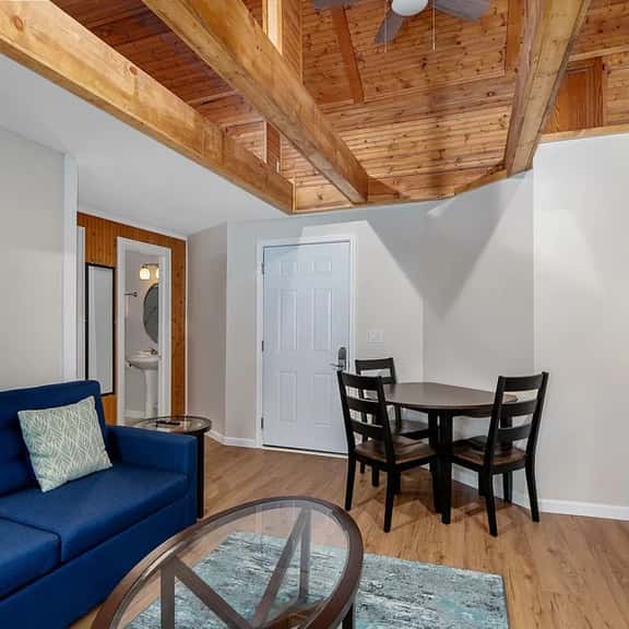 Cozy Nook apt in Heart of Saugatuck, walk anywhere - Image 1