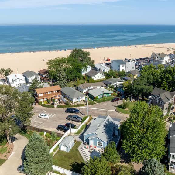 House Haven steps from North Beach walk to town! - Image 1