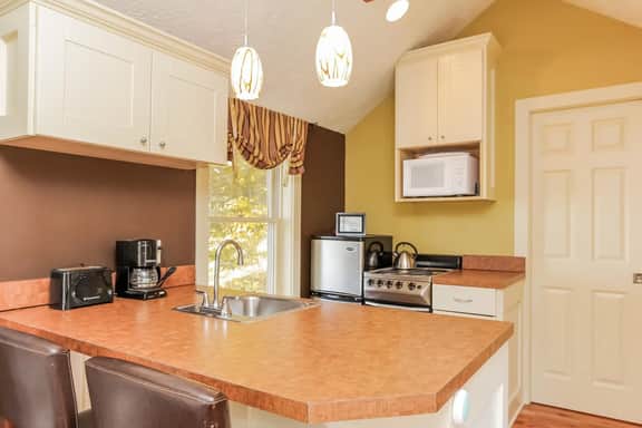 The Oriole, hot tub, walk or Bike to Saugatuck! - Image 5