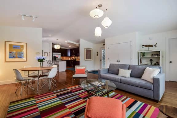 Pet friendly, walk to Saugatuck, hot tub! - Image 5