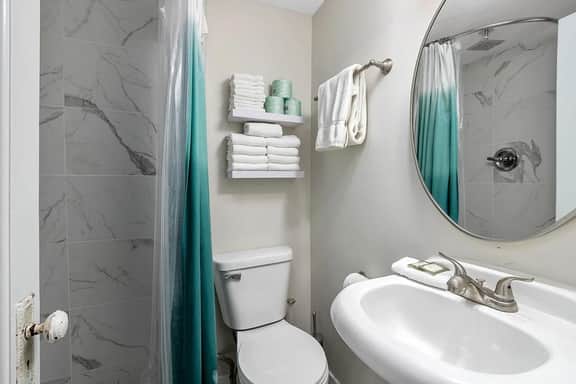 Cozy Nook apt in Heart of Saugatuck, walk anywhere - Image 4