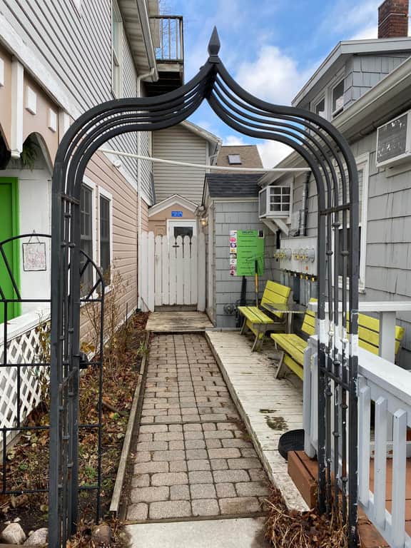 Apt in heart of DT Saugatuck river views from balc - Image 3
