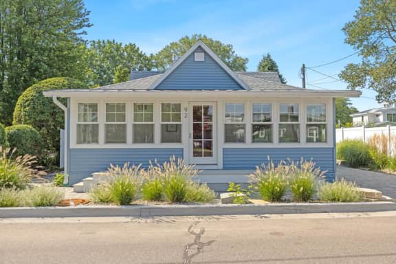 House Haven steps from North Beach walk to town! - Image 2