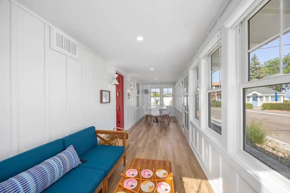 House Haven steps from North Beach walk to town! - Image 5